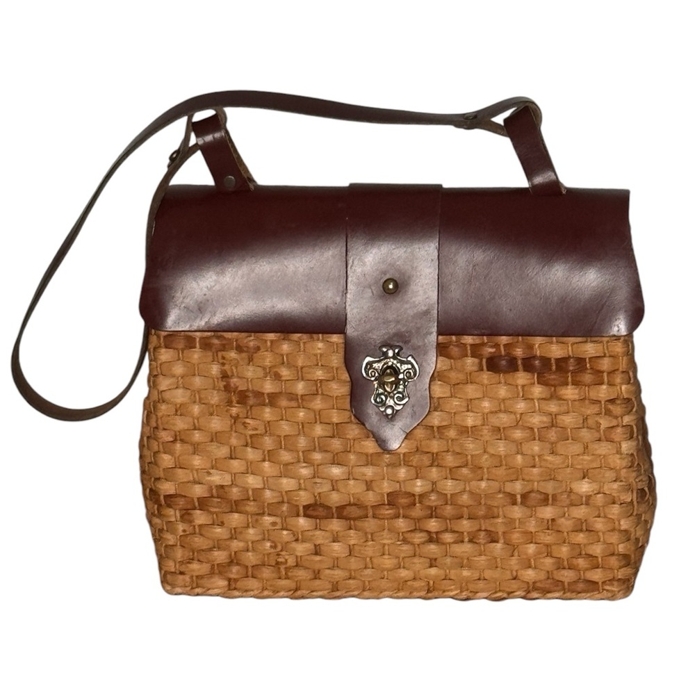 Vintage Straw And Leather Purse Handbag Toggle Closure